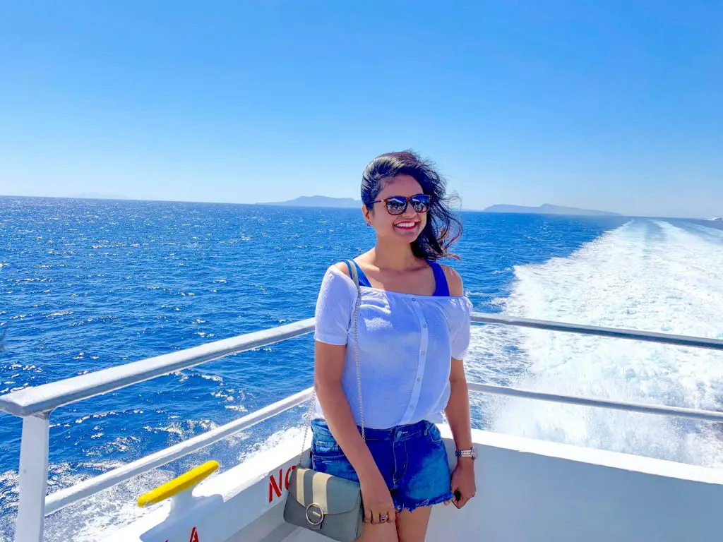 Santorini boat tour